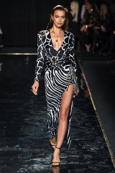 Look 17